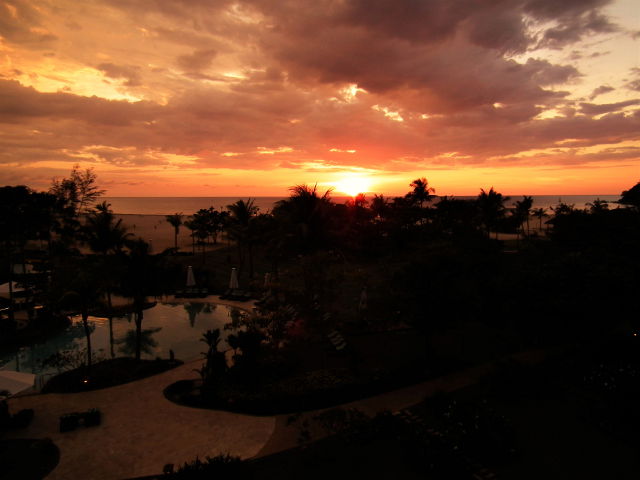 Shangri-La Sunset! Shangri-La Sunset!