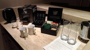 Deluxe Pool Suite - Coffee & Tea