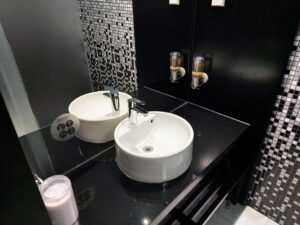 HF Fenix Music Bathroom