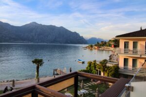 Hotel Castello Lake Front