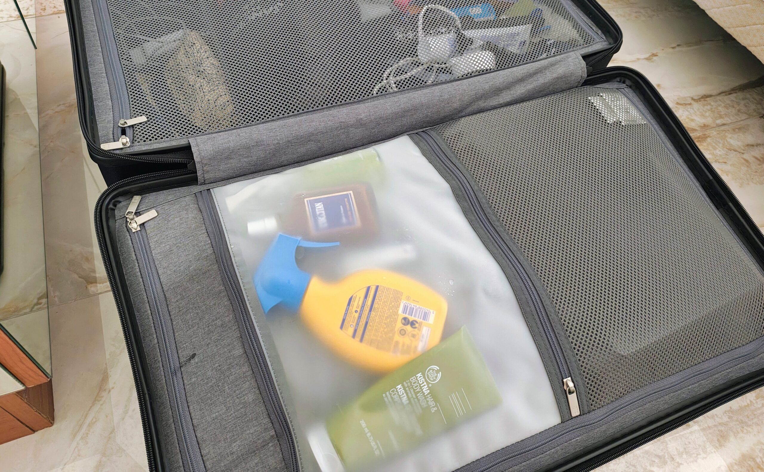 LEVEL8 Voyageur 28-inch packed